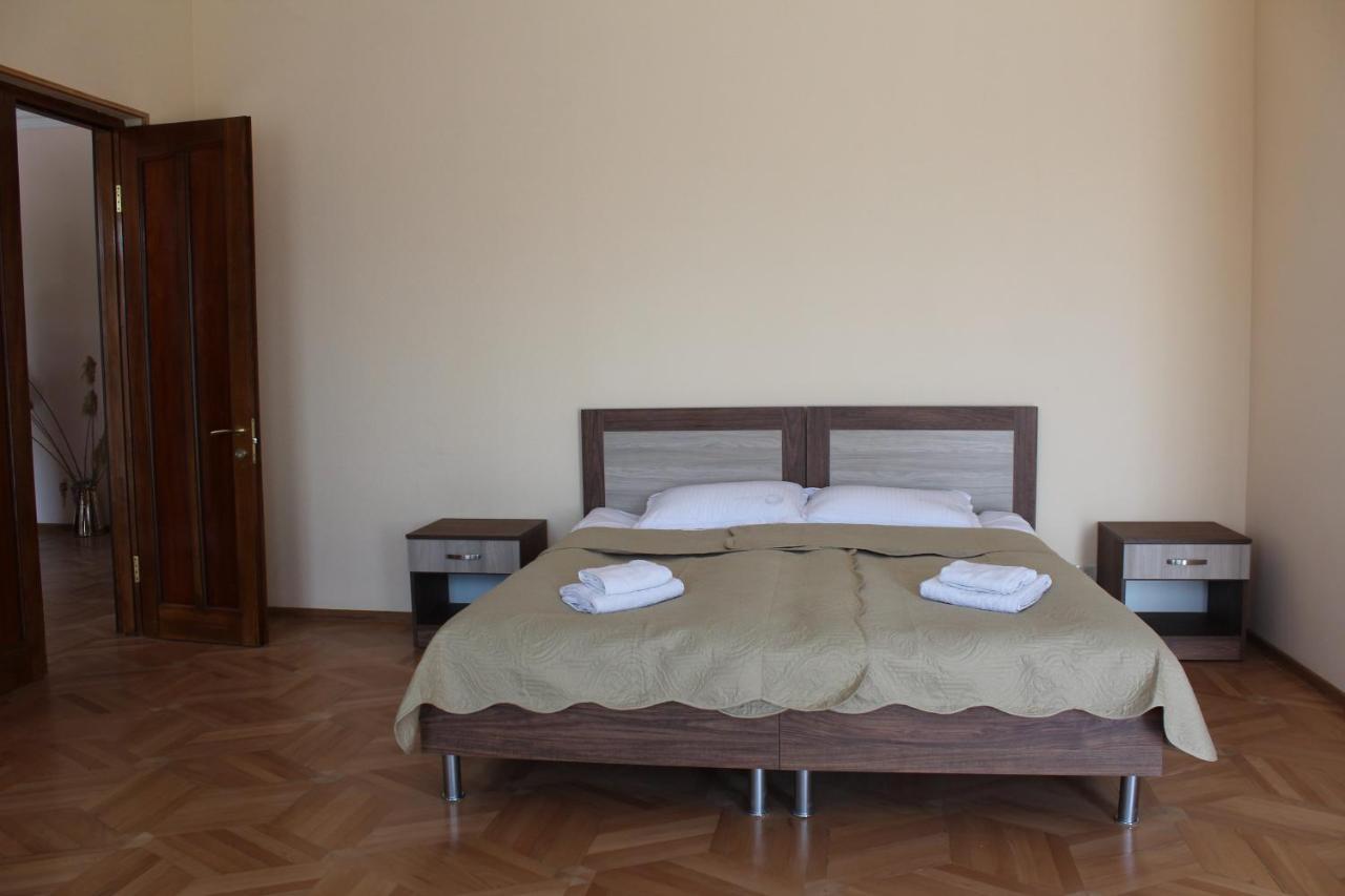 Big House Hotel Tbiliszi Kültér fotó
